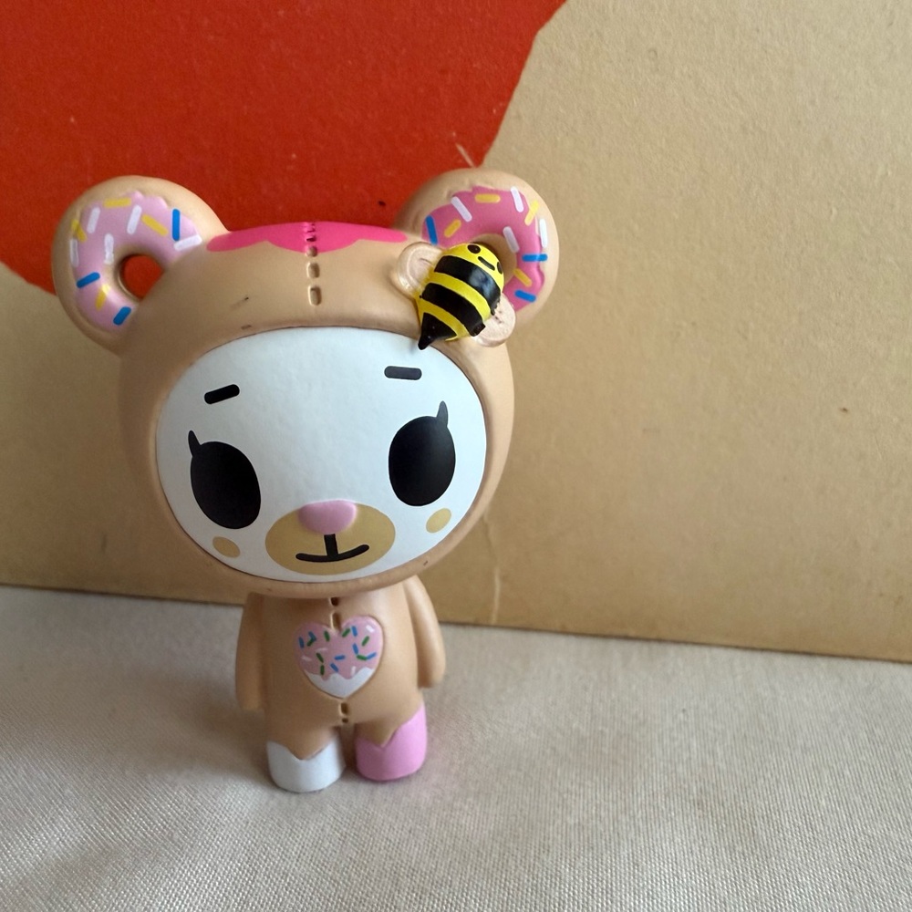 Tokidoki Donutella & Her Sweet Friends Series 3, Biscottina 3” Vinyl Figure